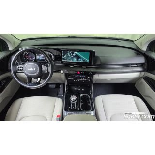 648601