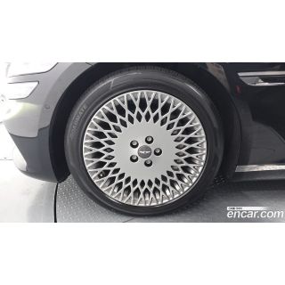 745872