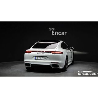 911037