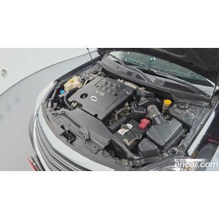 652677