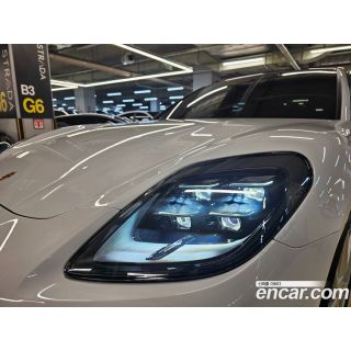 889119