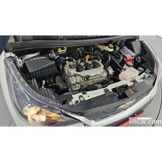 69686