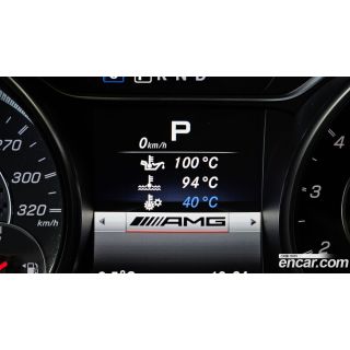 977083