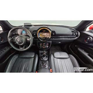 54768
