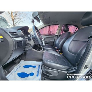 933697