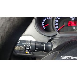 957933