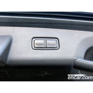 739563