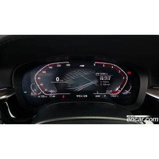 879109