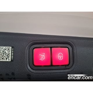 688103
