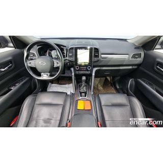 367647