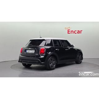 293081