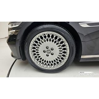 896843