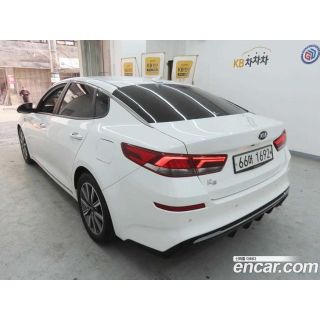 913718
