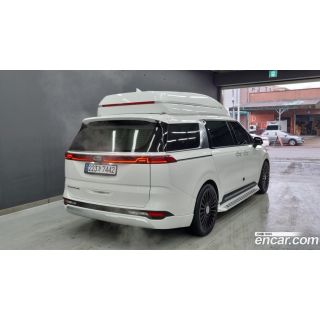 711047