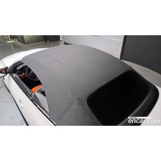 384438