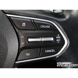 921743