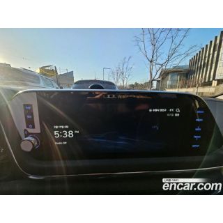 922748