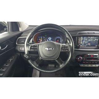 813700