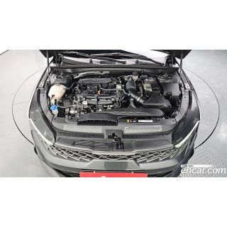 661823