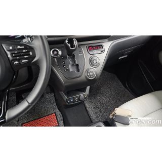 922649