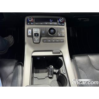 831821
