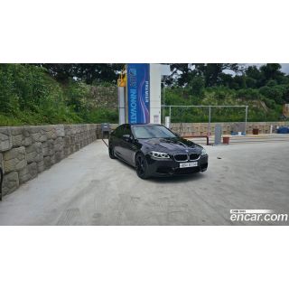 955586