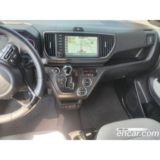 977061