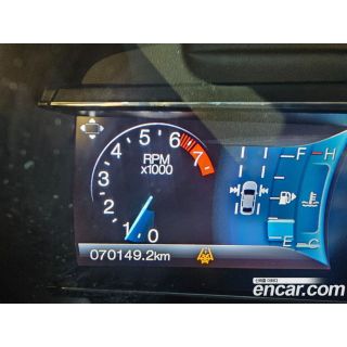 886579