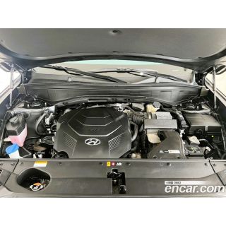895806