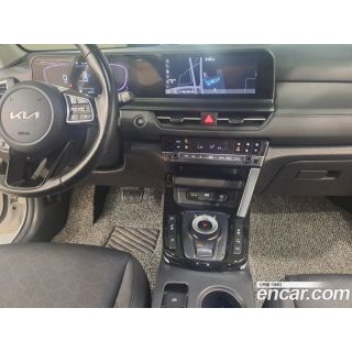 495300