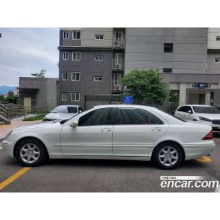 421683