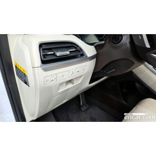 370745