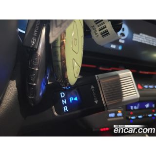 712121