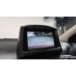743562