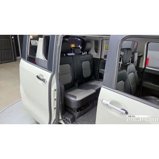 941887