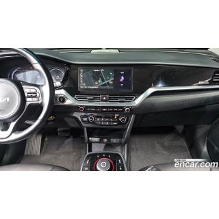 472808