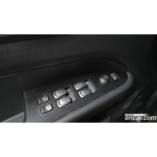 504777