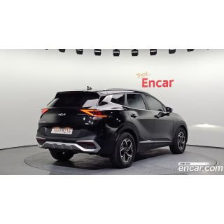 907697