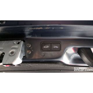31610