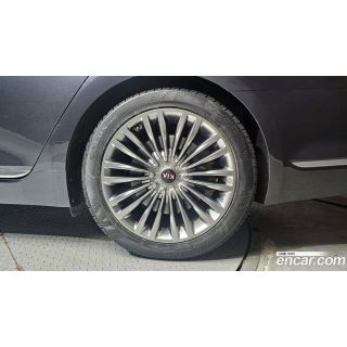 256746