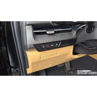 572229