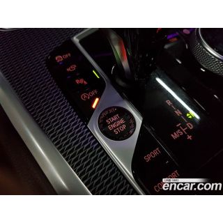 306226