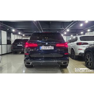 788943