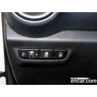 878095