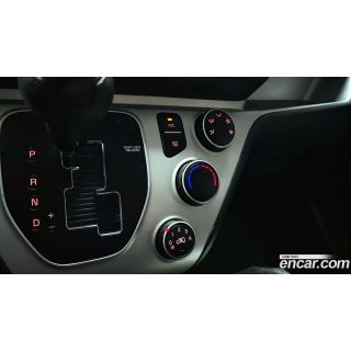 813744