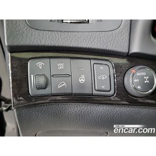 623605