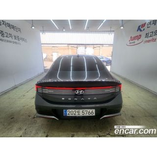 634701