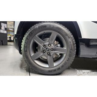 382795