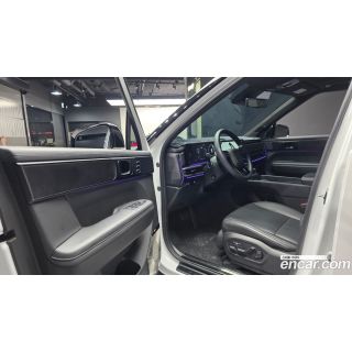 976303