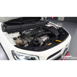 158005